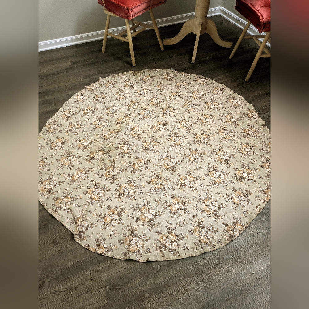 Rachel Ashwell Shabby Chic Floral Round Tablecloth
